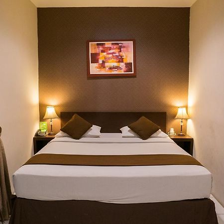 קוטה לומבוק The Harmony Legian Hotel מראה חיצוני תמונה