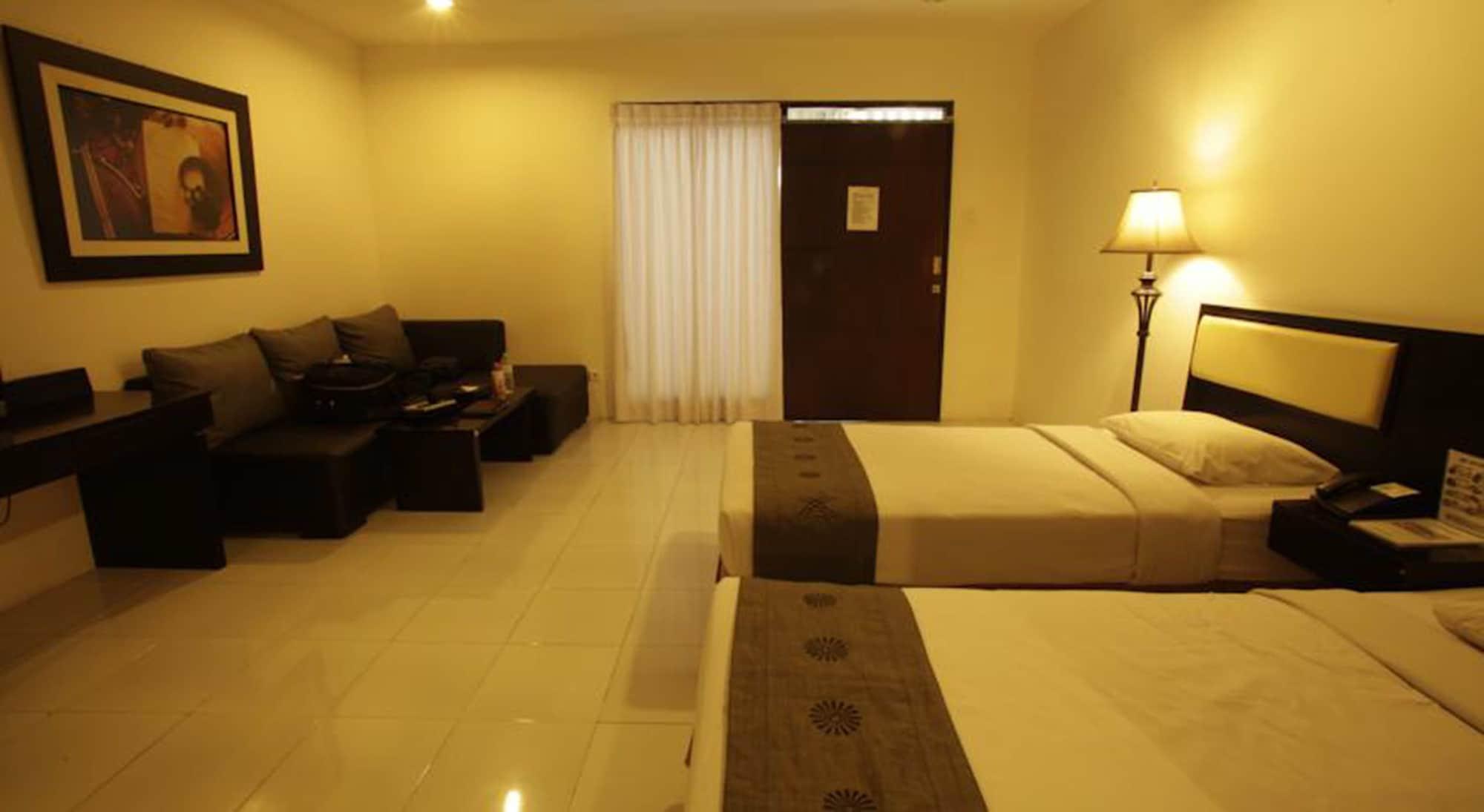 קוטה לומבוק The Harmony Legian Hotel מראה חיצוני תמונה