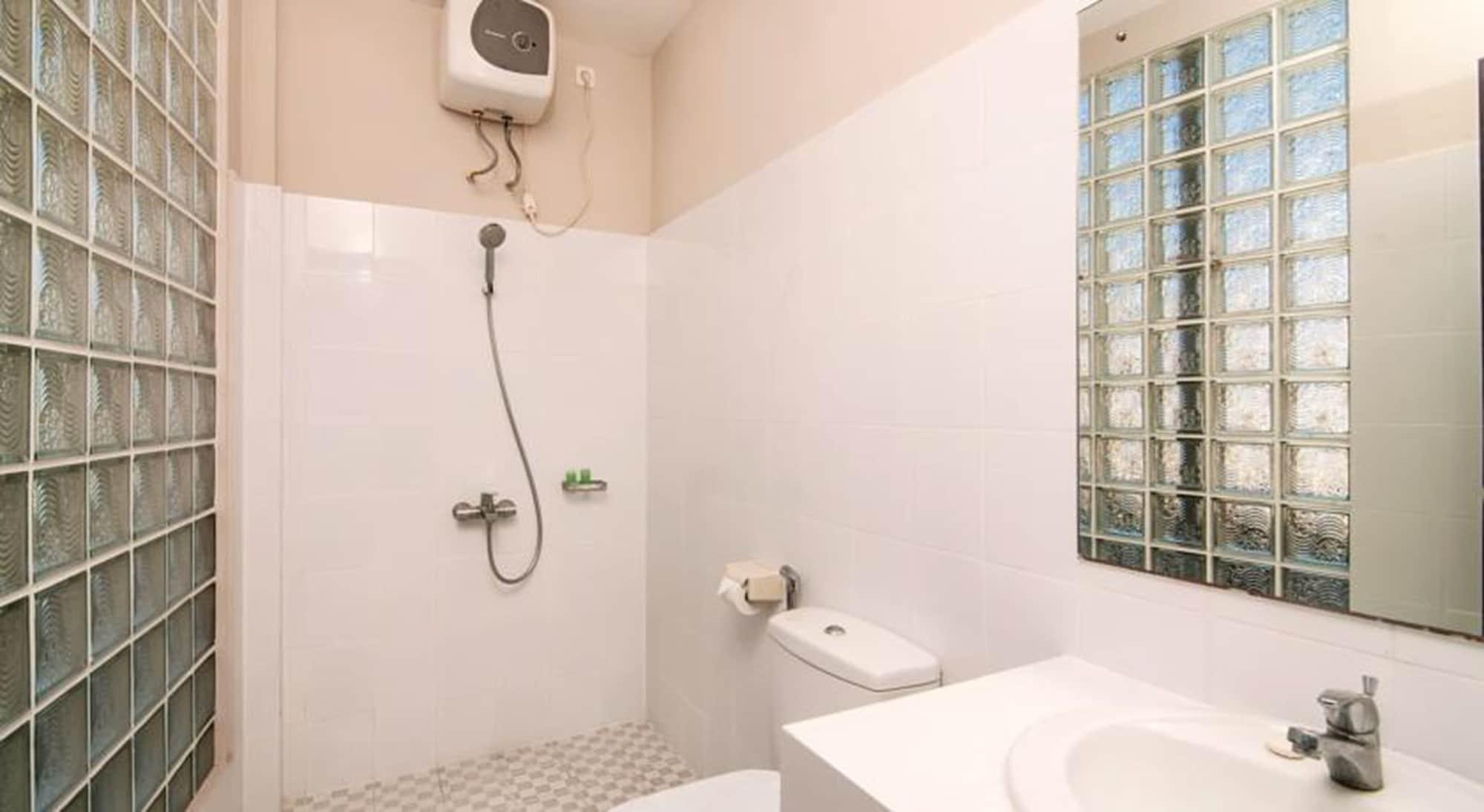 קוטה לומבוק The Harmony Legian Hotel מראה חיצוני תמונה