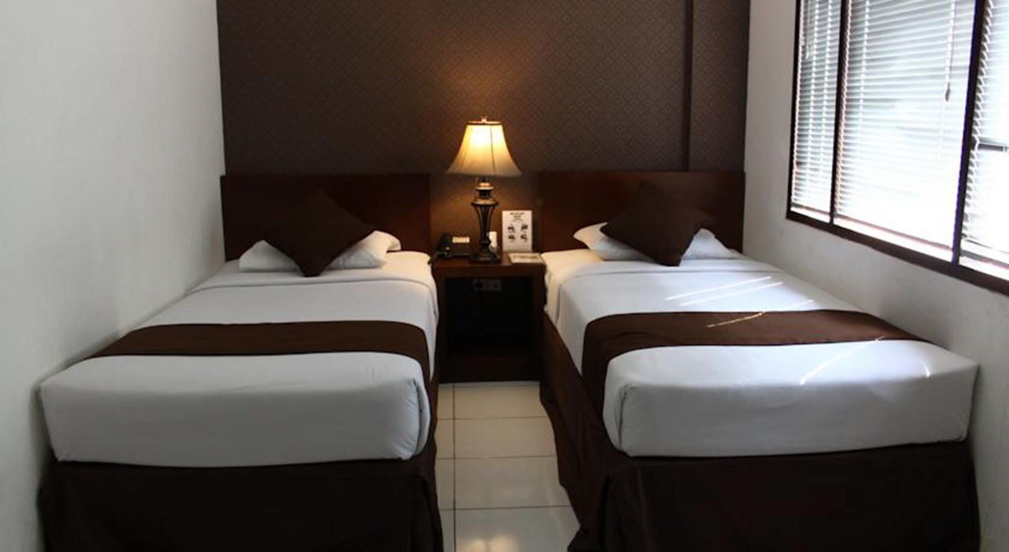 קוטה לומבוק The Harmony Legian Hotel מראה חיצוני תמונה