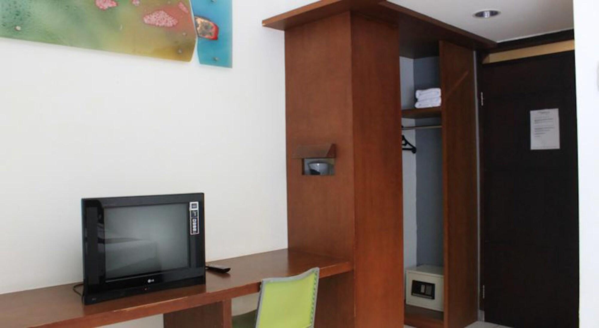 קוטה לומבוק The Harmony Legian Hotel מראה חיצוני תמונה