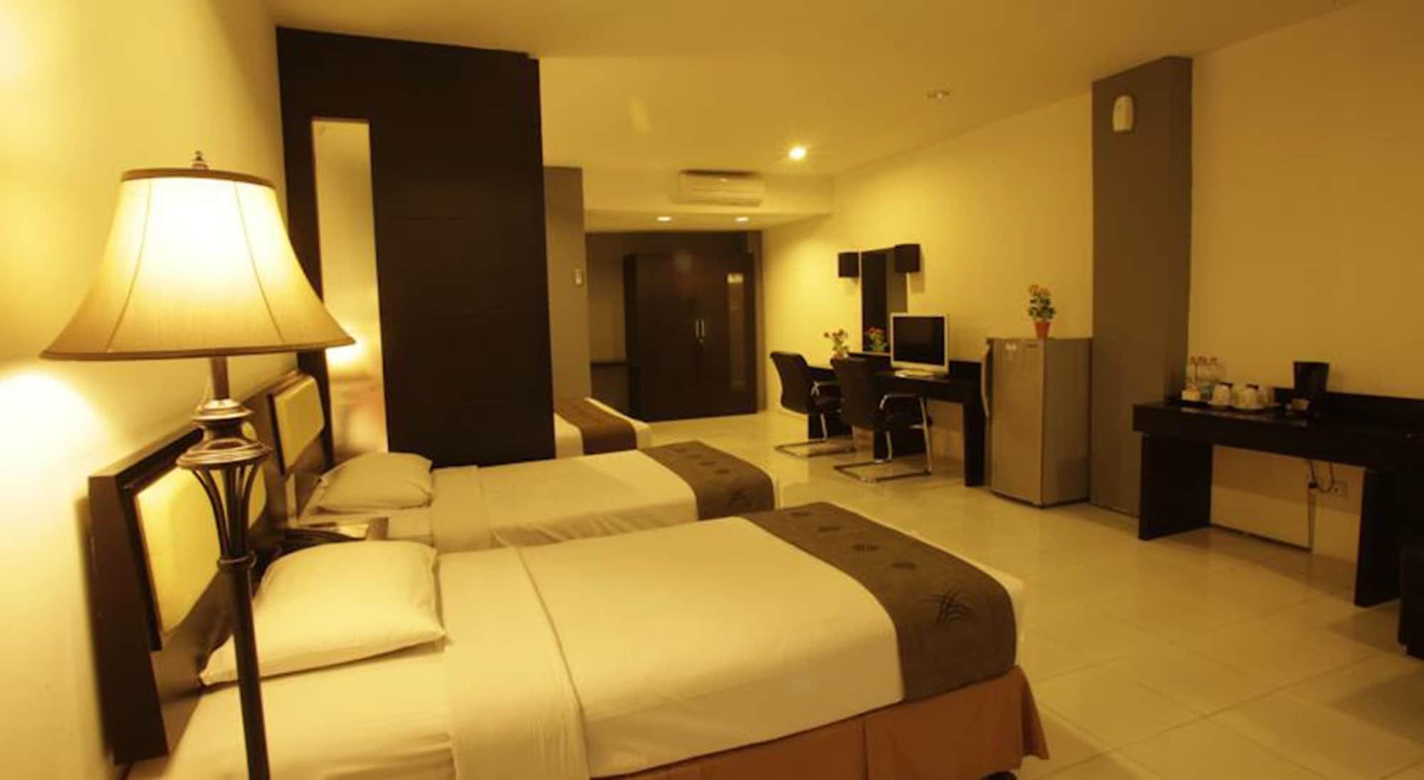 קוטה לומבוק The Harmony Legian Hotel מראה חיצוני תמונה