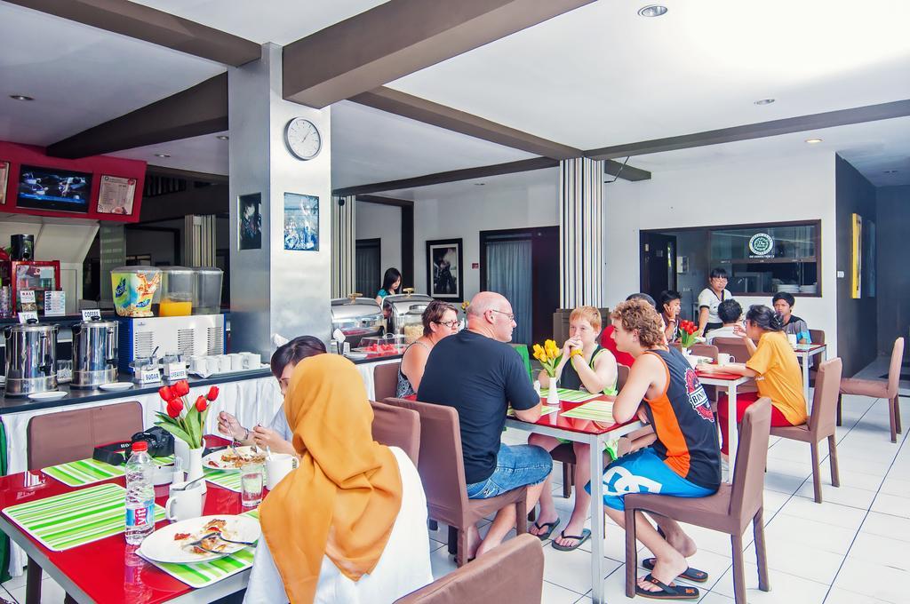קוטה לומבוק The Harmony Legian Hotel מראה חיצוני תמונה