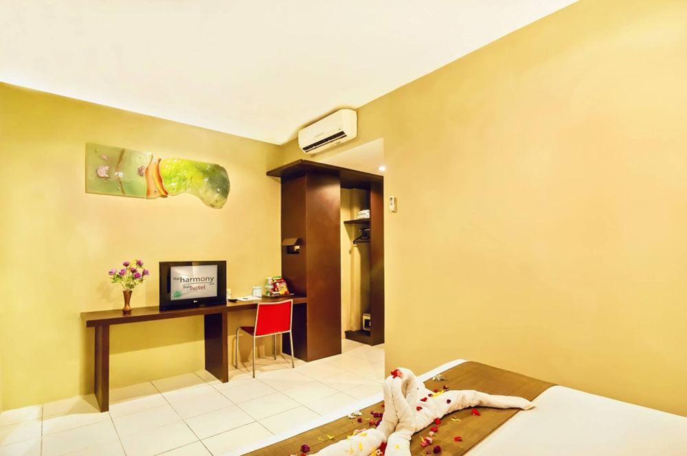 קוטה לומבוק The Harmony Legian Hotel מראה חיצוני תמונה