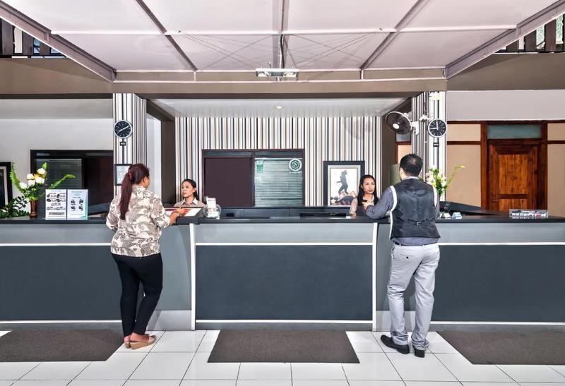 קוטה לומבוק The Harmony Legian Hotel מראה חיצוני תמונה