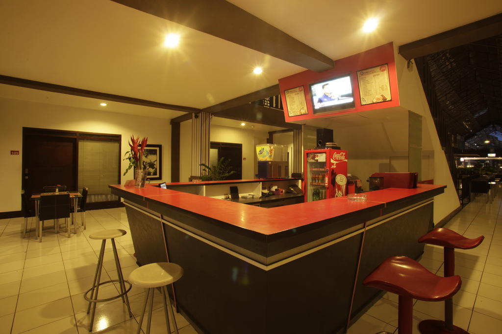 קוטה לומבוק The Harmony Legian Hotel מראה חיצוני תמונה