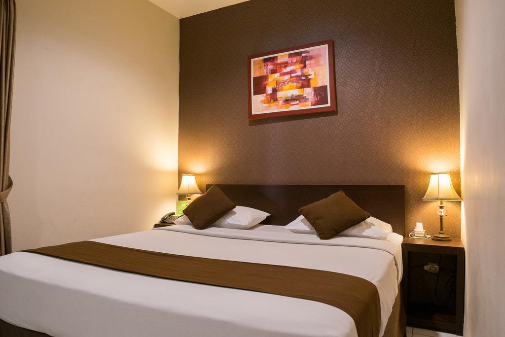 קוטה לומבוק The Harmony Legian Hotel מראה חיצוני תמונה