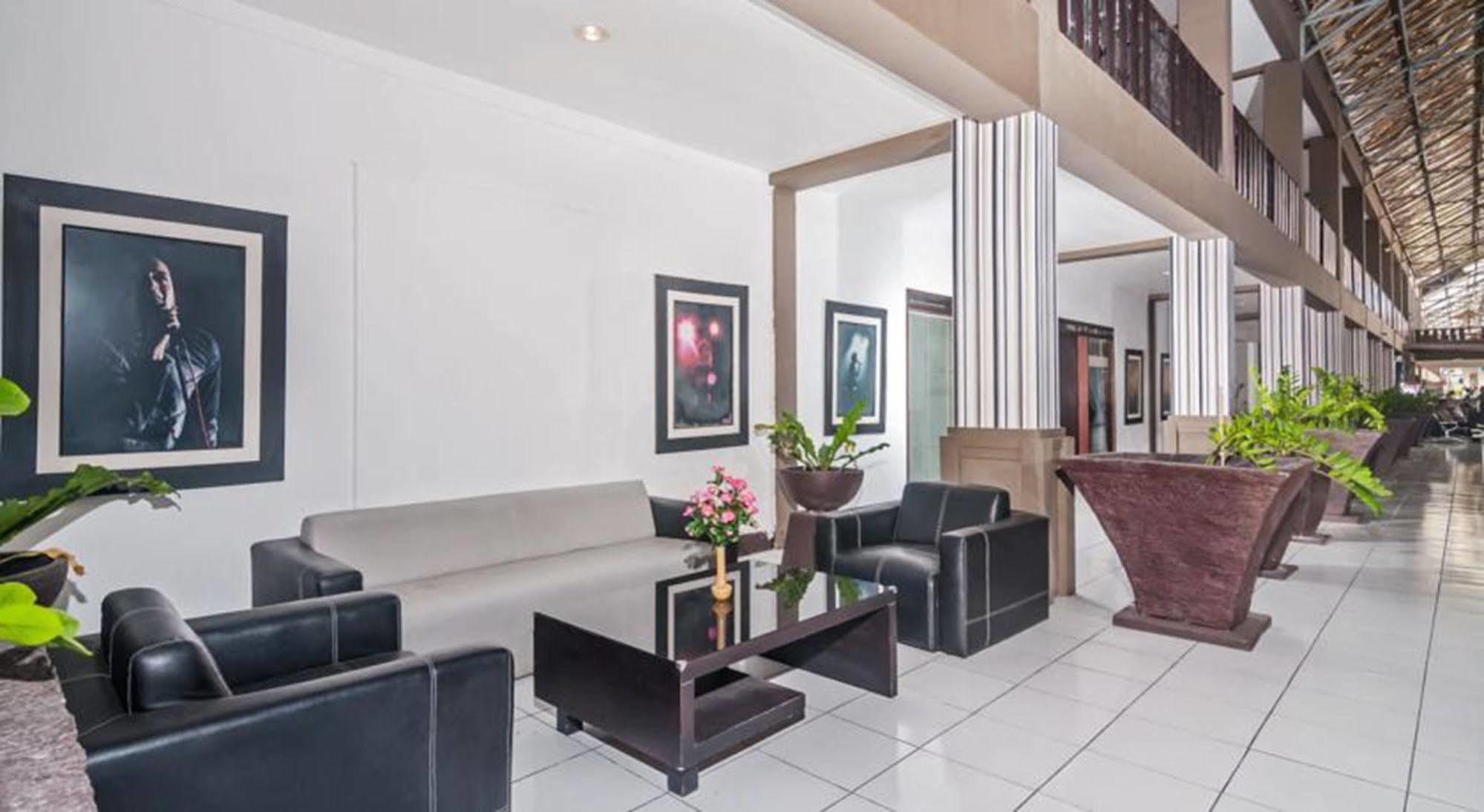 קוטה לומבוק The Harmony Legian Hotel מראה חיצוני תמונה